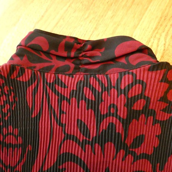 Georgous Blouse EUC - Picture 6 of 8